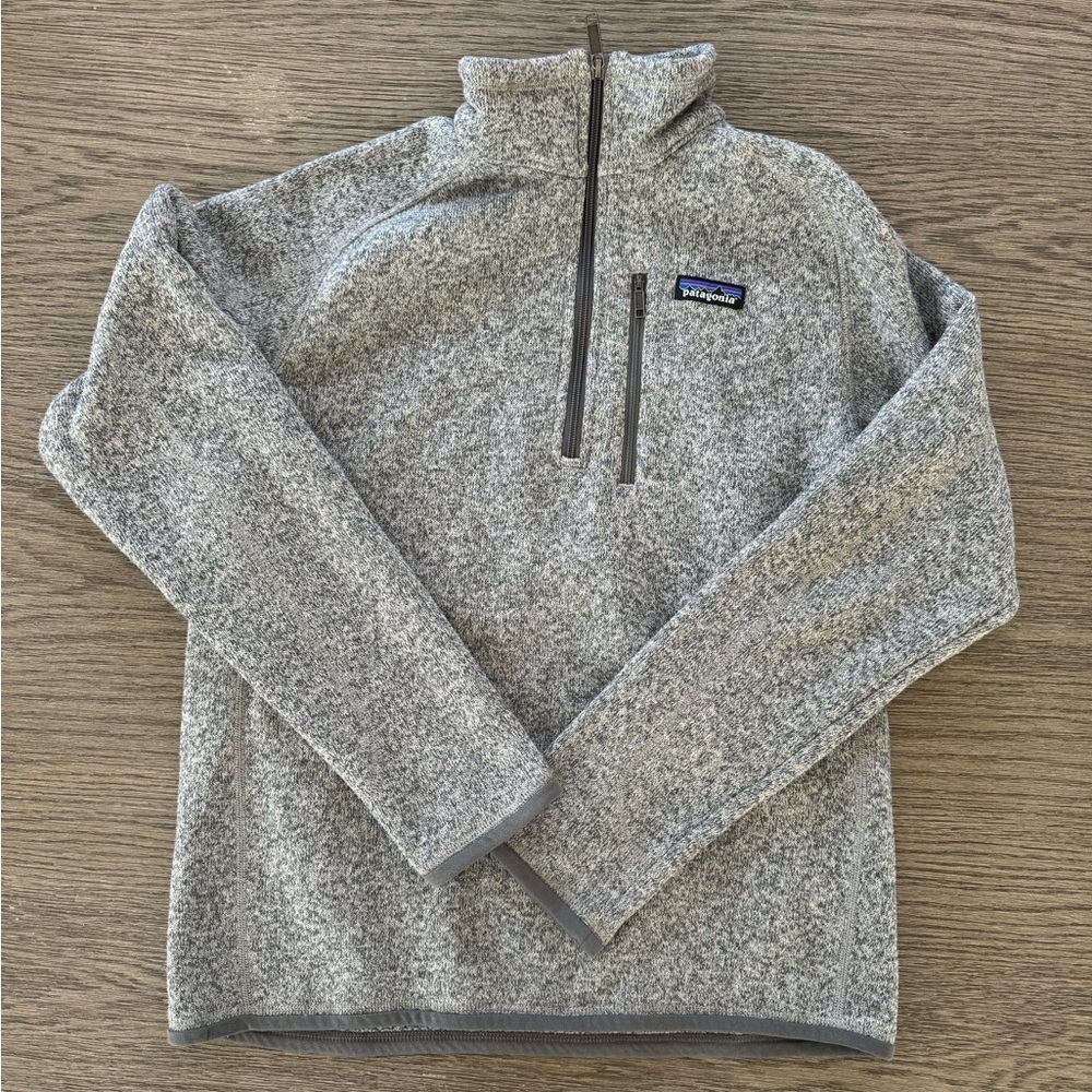 EUC Men’s Patagonia better sweater in gray size small